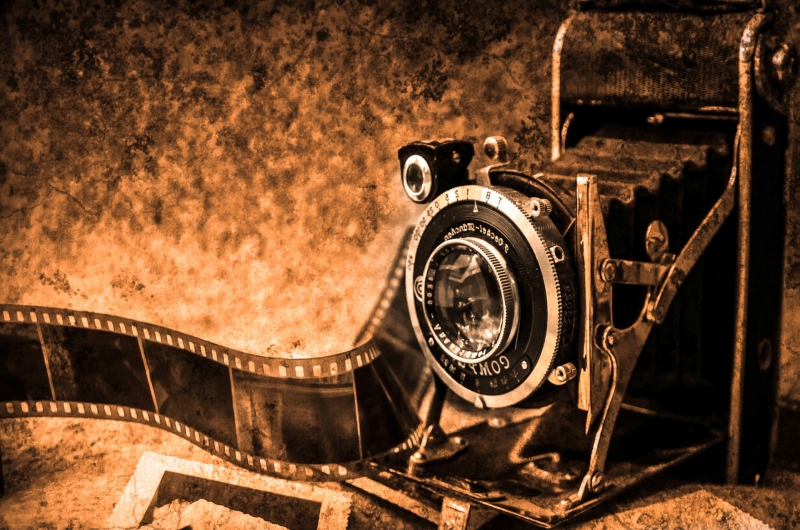 photographe-BREIL SUR ROYA-min_light-wood-night-camera-photography-vintage-1245236-pxhere.com